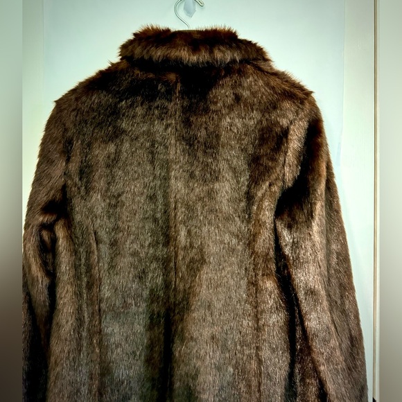 Valerie Stephens Faux Fur coat - Picture 6 of 16